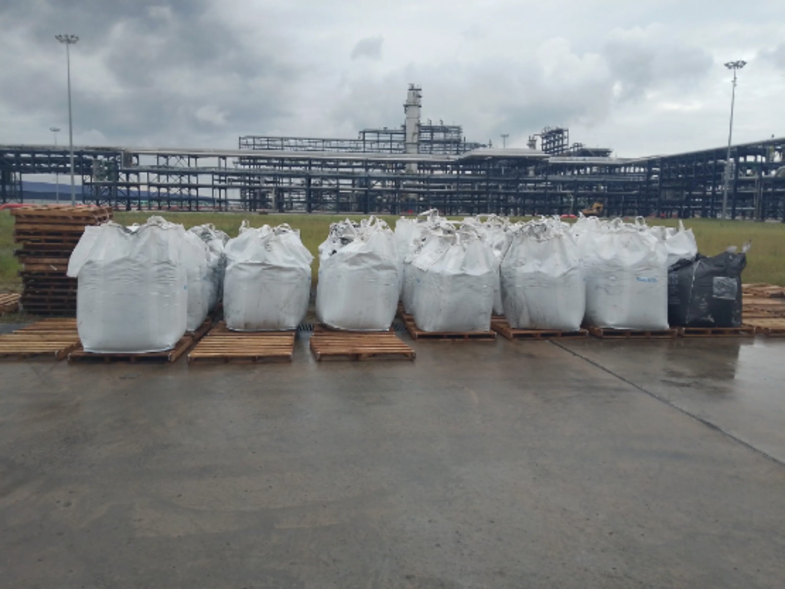 Unloading of Carbon Granule — Dangote Petroleum Refinery & Petrochemicals, Lagos, 2026